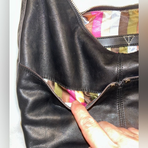 Tignanello, black, leather handbag. - Picture 6 of 10